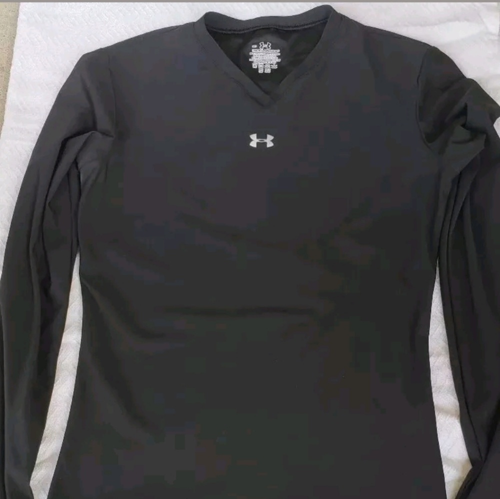 💲Sold💲Under Armour Dri Fit Shirt BOYS